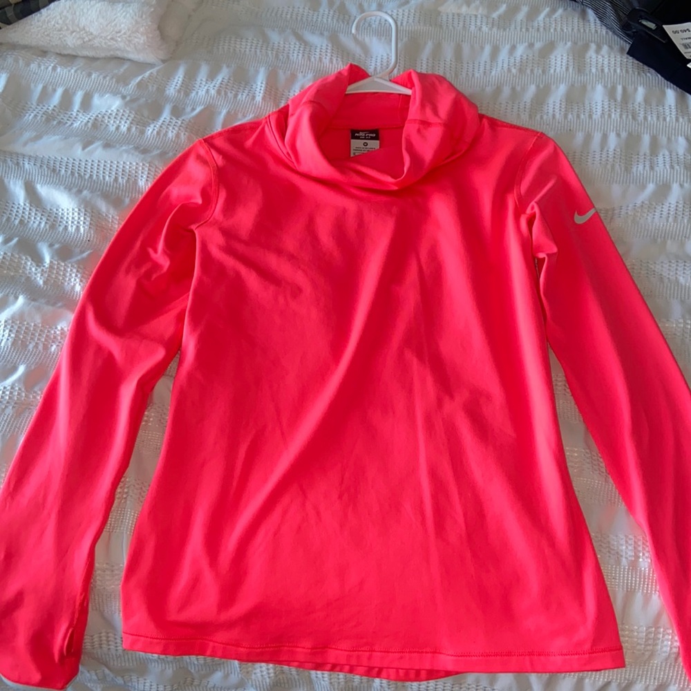 Nike dri-fit pull over